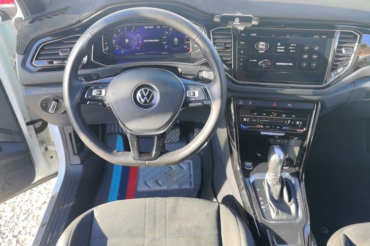 Used Volkswagen T-ROC 2021 280TSI DSG Two-Wheel Drive Luxury Smart Connectivity Version Steering Wheel