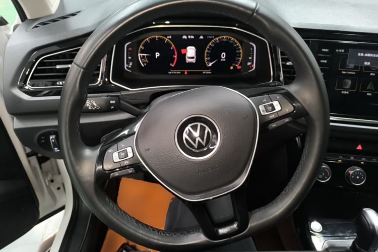 Used Volkswagen T-ROC 2021 280TSI DSG Two-Wheel Drive Comfort Connect Edition Steering Wheel