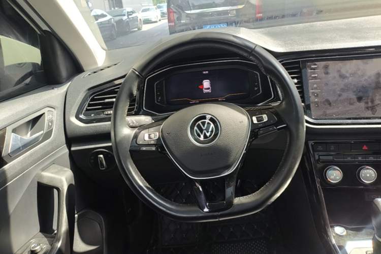 Used Volkswagen T-ROC 2021 280TSI DSG Two-Wheel Drive Comfort Connect Edition Steering Wheel
