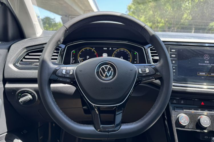Used Volkswagen T-ROC 2021 280TSI DSG Two-Wheel Drive Comfort Connect Edition Steering Wheel