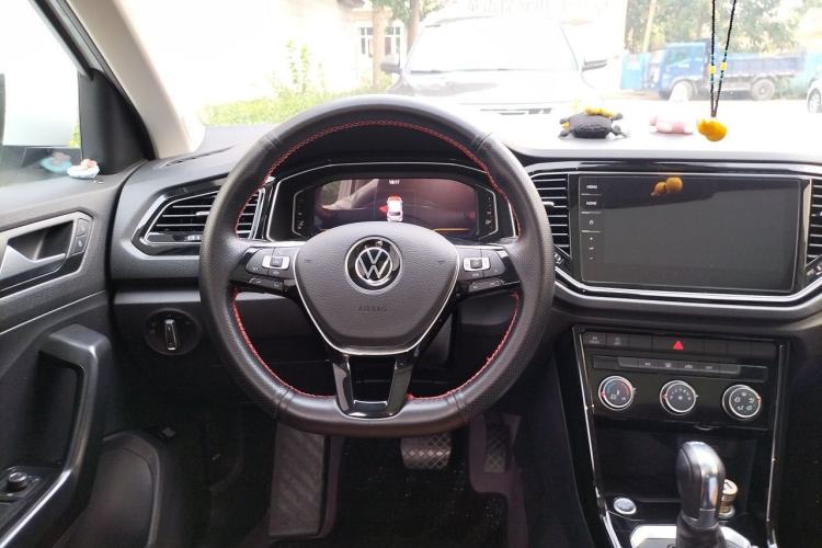 Used Volkswagen T-ROC 2021 280TSI DSG Two-Wheel Drive Comfort Connect Edition Steering Wheel