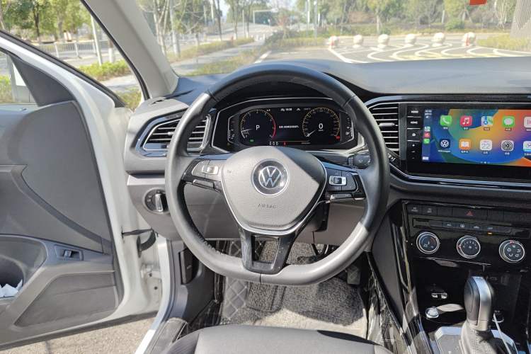 Used Volkswagen T-ROC 2021 280TSI DSG Two-Wheel Drive Comfort Connect Edition Steering Wheel