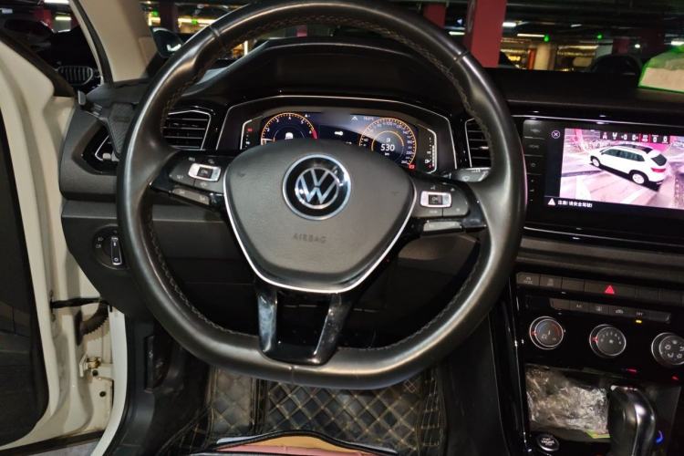 Used Volkswagen T-ROC 2021 280TSI DSG Two-Wheel Drive Comfort Connect Edition Steering Wheel