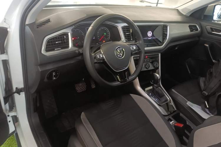 Used Volkswagen T-ROC 2021 280TSI DSG Two-Wheel Drive Elite Connect Edition Steering Wheel