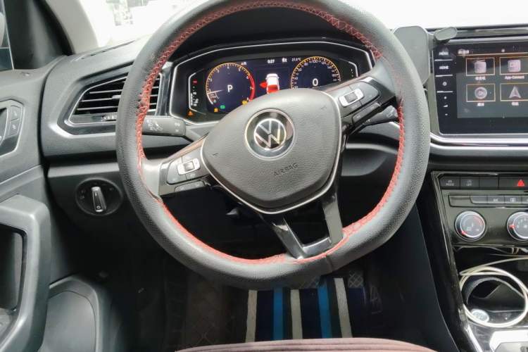 Used Volkswagen T-ROC 2021 280TSI DSG Two-Wheel Drive Comfort Connect Edition Steering Wheel