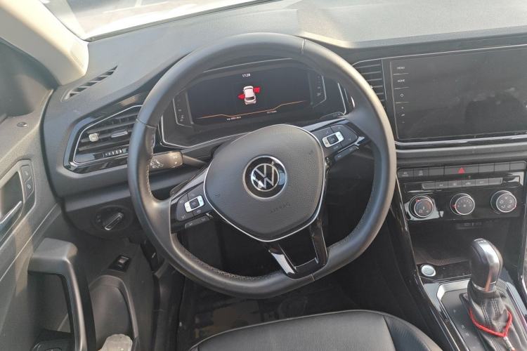 Used Volkswagen T-ROC 2021 280TSI DSG Two-Wheel Drive Comfort Connect Edition Steering Wheel