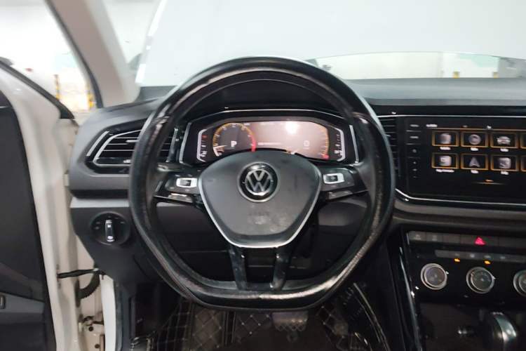Used Volkswagen T-ROC 2021 Revised Version 280TSI DSG Two-Wheel Drive Comfort & Smart Connectivity Edition Steering Wheel