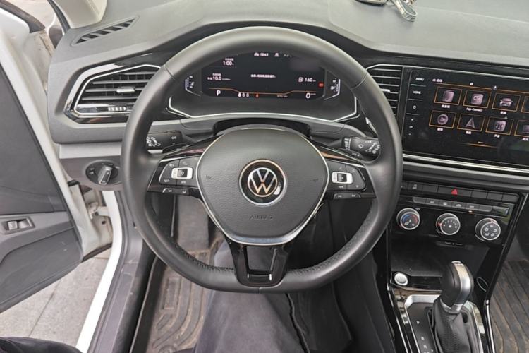 Used Volkswagen T-ROC 2021 280TSI DSG Two-Wheel Drive Comfort Connect Edition Steering Wheel