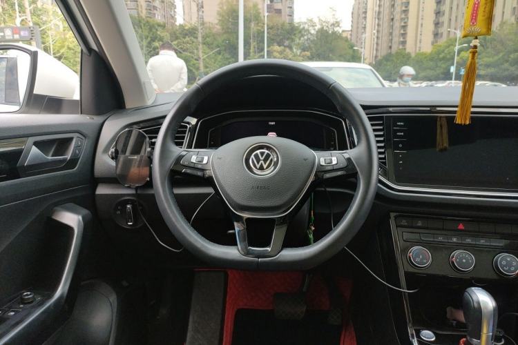 Used Volkswagen T-ROC 2021 280TSI DSG Two-Wheel Drive Comfort Connect Edition Steering Wheel