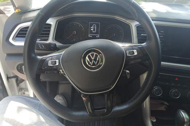 Used Volkswagen T-ROC 2021 Revised Version 280TSI DSG Two-Wheel Drive Elite Connect Edition Steering Wheel
