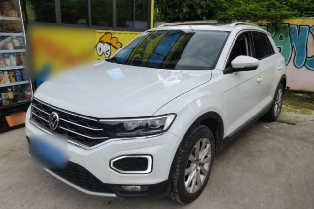 Ojetý Volkswagen T-ROC 2021 280TSI DSG Two-Wheel Drive Elite Connect Edition
