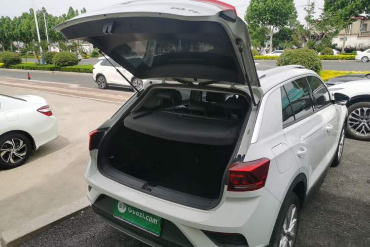 Used Volkswagen T-ROC 2021 280TSI DSG Two-Wheel Drive Elite Connect Edition Trunk
