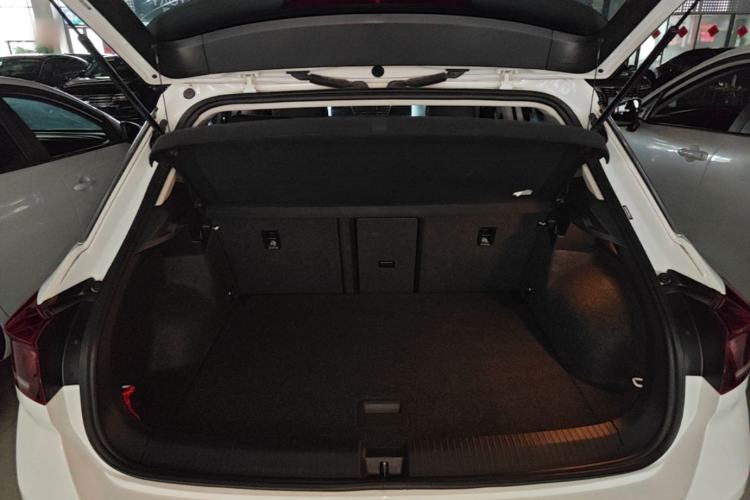 Used Volkswagen T-ROC 2021 Revised Version 280TSI DSG Two-Wheel Drive Elite Connect Edition Trunk