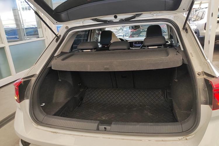 Used Volkswagen T-ROC 2021 Revised Version 280TSI DSG Two-Wheel Drive Elite Connect Edition Trunk