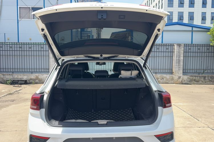 Used Volkswagen T-ROC 2021 Revised Version 280TSI DSG Two-Wheel Drive Comfort & Smart Connectivity Edition Trunk