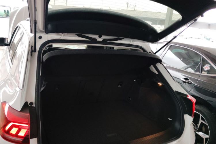 Used Volkswagen T-ROC 2021 Revised Version 280TSI DSG Two-Wheel Drive Elite Connect Edition Trunk