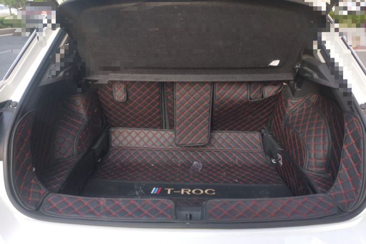 Used Volkswagen T-ROC 2021 280TSI DSG Two-Wheel Drive Comfort Connect Edition Trunk