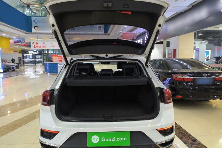 Used Volkswagen T-ROC 2021 280TSI DSG Two-Wheel Drive Comfort Connect Edition Trunk