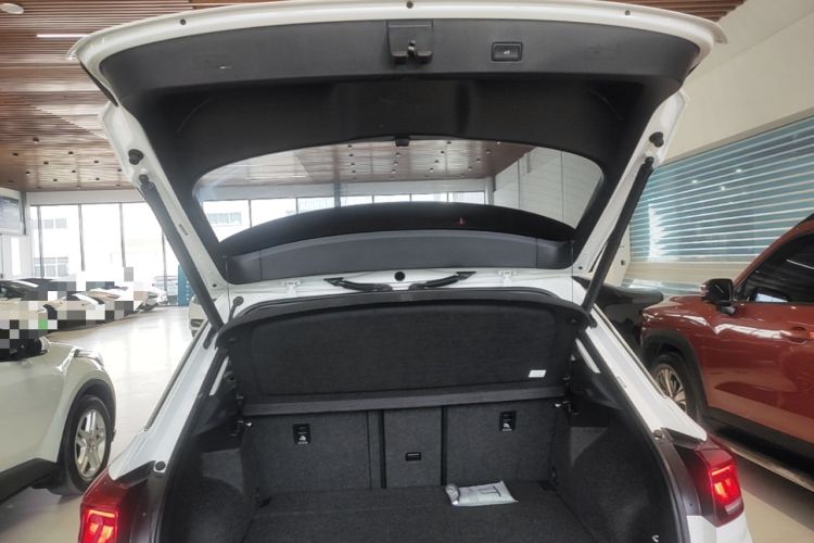 Used Volkswagen T-ROC 2021 280TSI DSG Two-Wheel Drive Comfort Connect 30th Anniversary Edition Trunk
