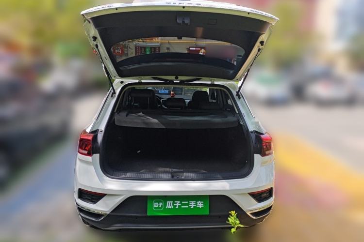 Used Volkswagen T-ROC 2021 280TSI DSG Two-Wheel Drive Elite Connect Edition Trunk