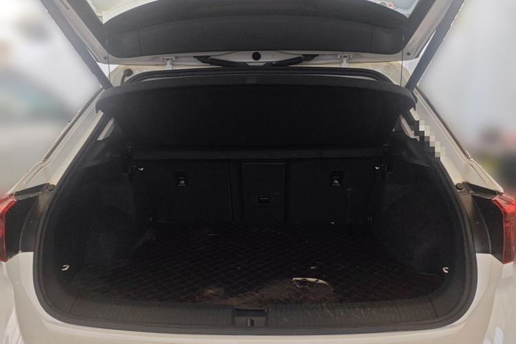 Used Volkswagen T-ROC 2021 280TSI DSG Two-Wheel Drive Comfort Connect Edition Trunk