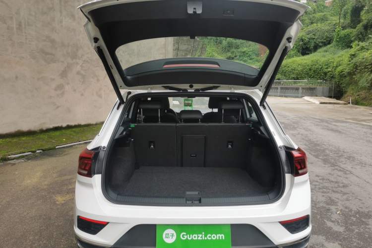 Used Volkswagen T-ROC 2021 Revised Version 280TSI DSG All-Wheel Drive Luxury Connected Edition Trunk