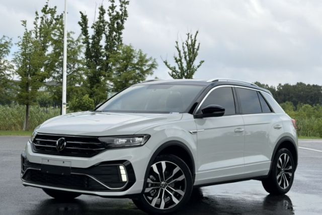 Volkswagen T-ROC 2021 Revised Version 280TSI DSG Two-Wheel Drive R-Line Pro Connected Car Edition usata