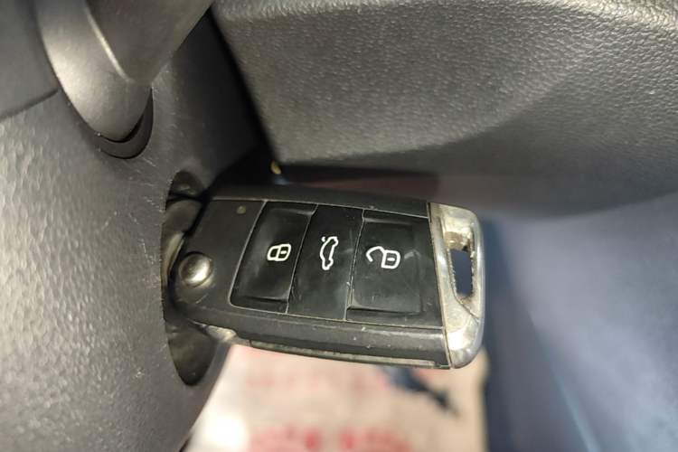 Used Volkswagen T-ROC 2021 280TSI DSG Two-Wheel Drive Elite Connect Edition Vehicle Key