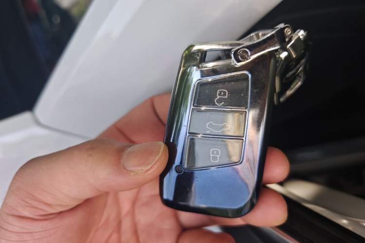 Used Volkswagen T-ROC 2021 280TSI DSG Two-Wheel Drive Elite Connect Edition Vehicle Key