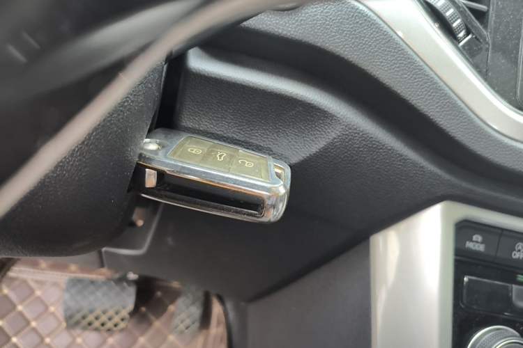 Used Volkswagen T-ROC 2021 280TSI DSG Two-Wheel Drive Elite Connect Edition Vehicle Key