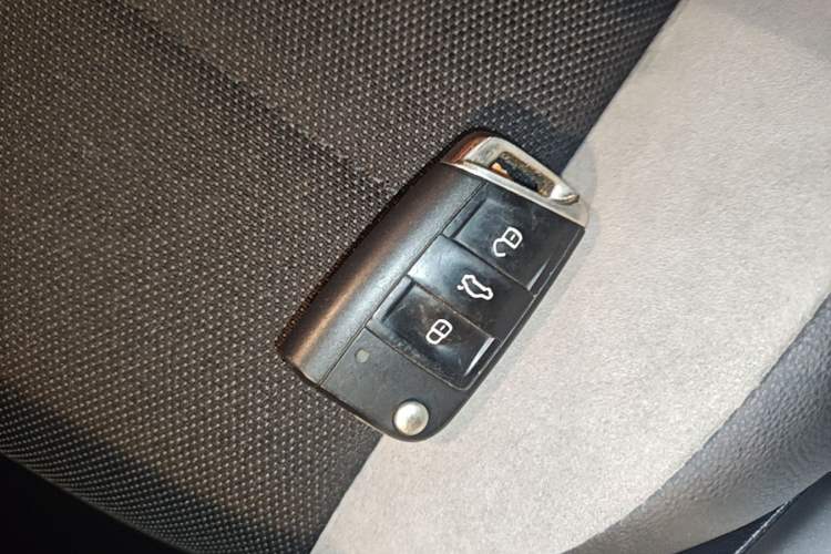 Used Volkswagen T-ROC 2021 Revised Version 280TSI DSG Two-Wheel Drive Elite Connect Edition Vehicle Key