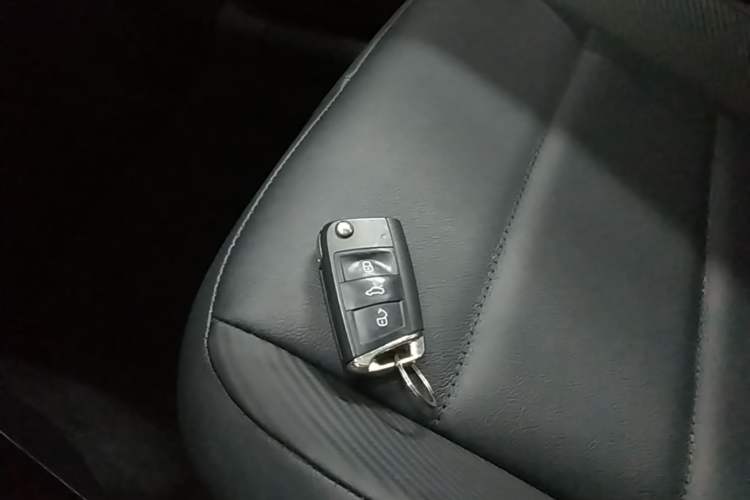 Used Volkswagen T-ROC 2021 280TSI DSG Two-Wheel Drive Comfort Connect Edition Vehicle Key