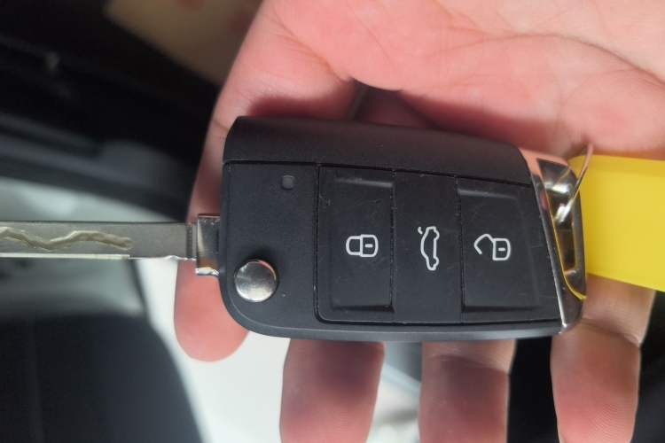 Used Volkswagen T-ROC 2021 280TSI DSG Two-Wheel Drive Comfort Connect Edition Vehicle Key