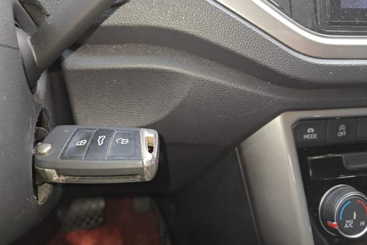 Used Volkswagen T-ROC 2021 280TSI DSG Two-Wheel Drive Elite Connect Edition Vehicle Key