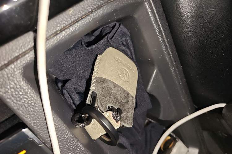 Used Volkswagen T-ROC 2021 280TSI DSG Two-Wheel Drive Elite Connect Edition Vehicle Key