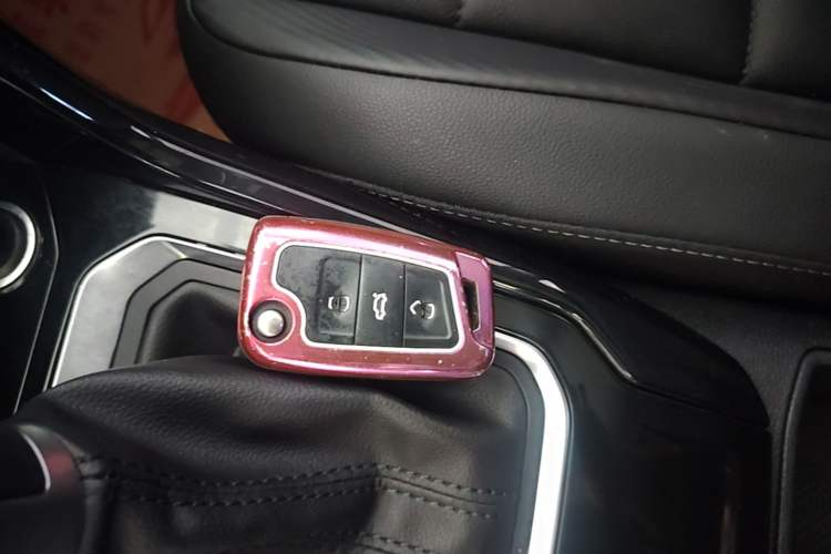 Used Volkswagen T-ROC 2021 280TSI DSG Two-Wheel Drive Comfort Connect Edition Vehicle Key