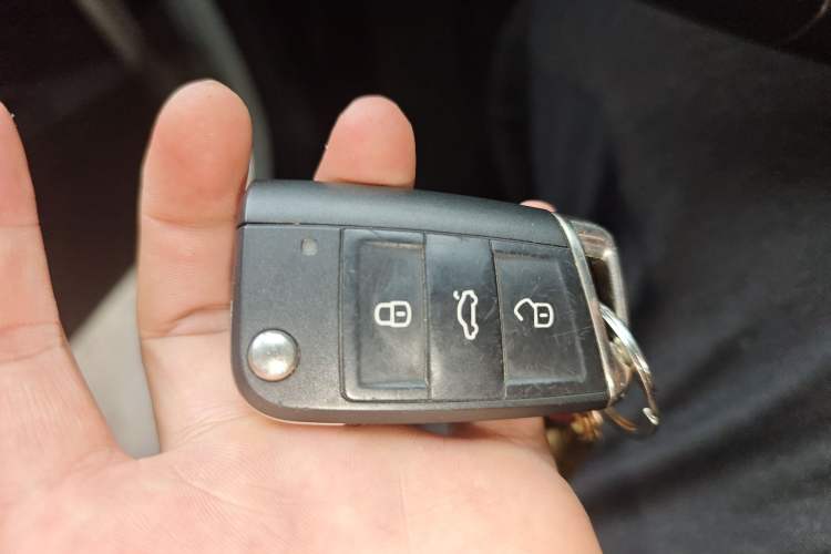 Used Volkswagen T-ROC 2021 280TSI DSG Two-Wheel Drive Comfort Connect Edition Vehicle Key