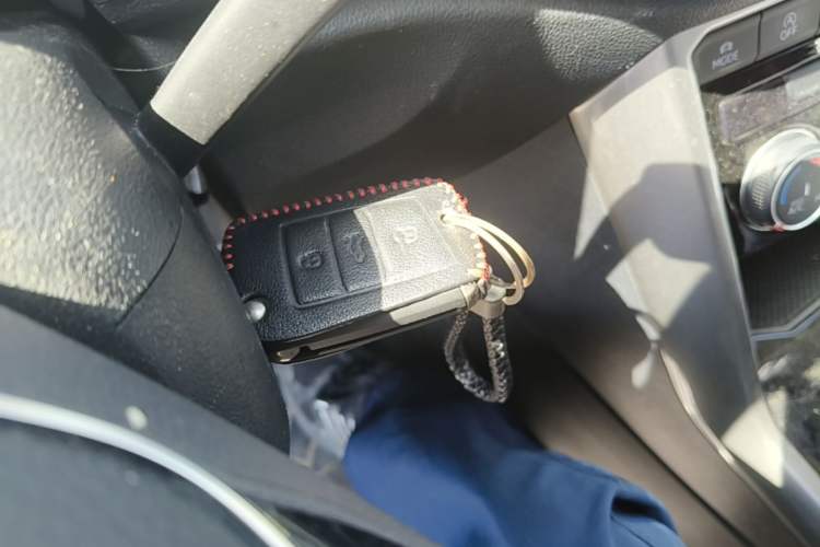Used Volkswagen T-ROC 2021 280TSI DSG Two-Wheel Drive Elite Connect Edition Vehicle Key
