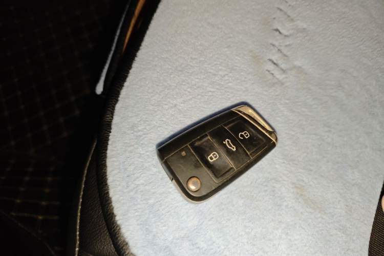 Used Volkswagen T-ROC 2021 280TSI DSG Two-Wheel Drive Comfort Connect Edition Vehicle Key