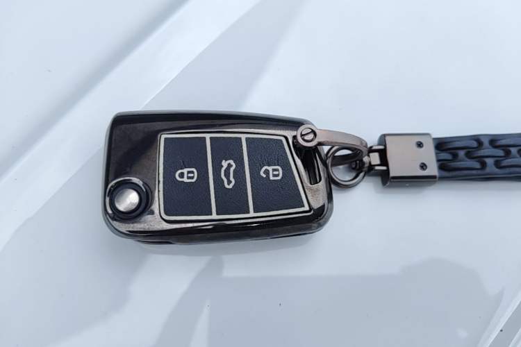 Used Volkswagen T-ROC 2021 280TSI DSG Two-Wheel Drive Elite Connect Edition Vehicle Key