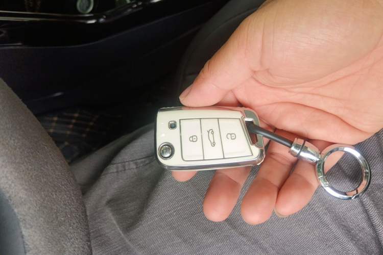 Used Volkswagen T-ROC 2021 280TSI DSG Two-Wheel Drive Comfort Connect Edition Vehicle Key