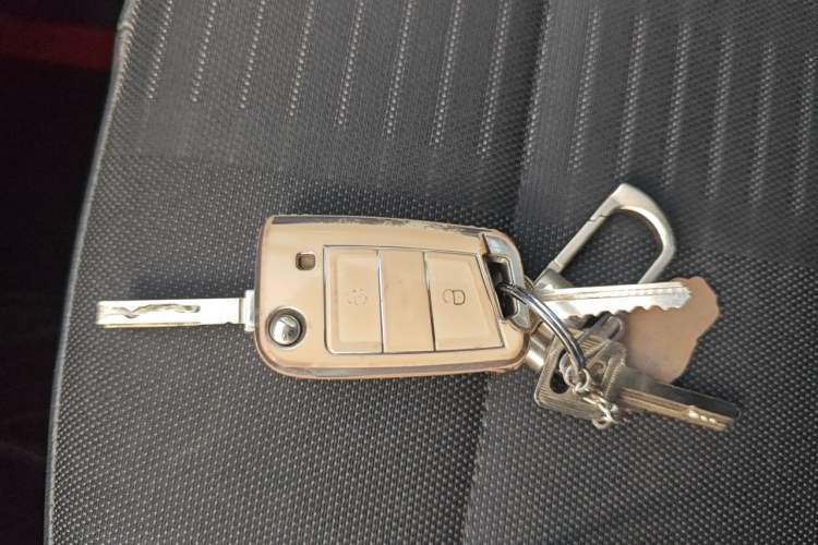 Used Volkswagen T-ROC 2021 280TSI DSG Two-Wheel Drive Elite Connect Edition Vehicle Key