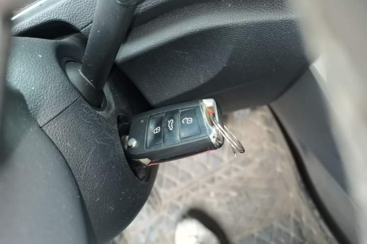 Used Volkswagen T-ROC 2021 280TSI DSG Two-Wheel Drive Elite Connect Edition Vehicle Key