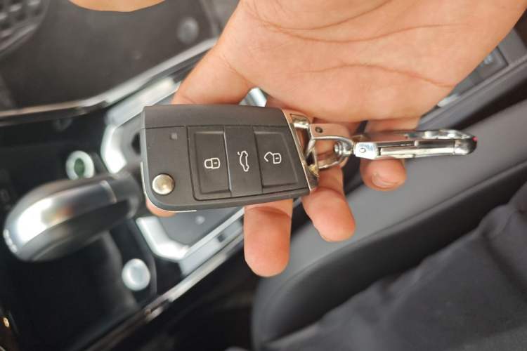Used Volkswagen T-ROC 2021 280TSI DSG Two-Wheel Drive Comfort Connect Edition Vehicle Key