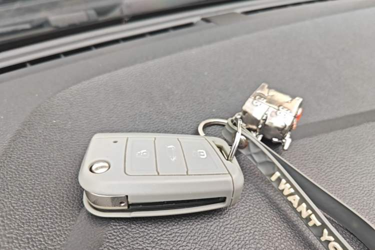 Used Volkswagen T-ROC 2021 280TSI DSG Two-Wheel Drive Comfort Connect Edition Vehicle Key