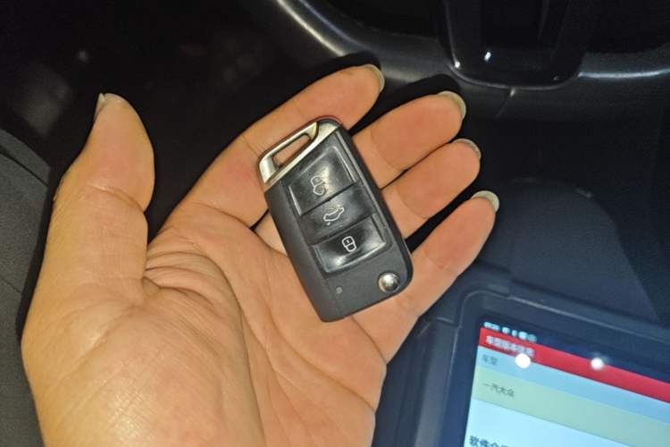 Used Volkswagen T-ROC 2021 280TSI DSG Two-Wheel Drive Comfort Connect Edition Vehicle Key