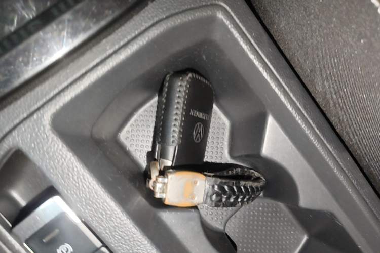 Used Volkswagen T-ROC 2021 280TSI DSG Two-Wheel Drive Comfort Connect Edition Vehicle Key