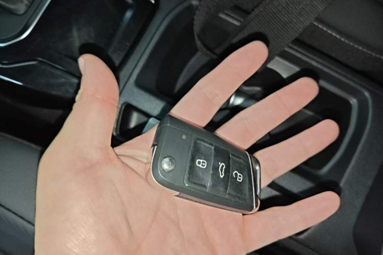 Used Volkswagen T-ROC 2021 280TSI DSG Two-Wheel Drive Comfort Connect Edition Vehicle Key
