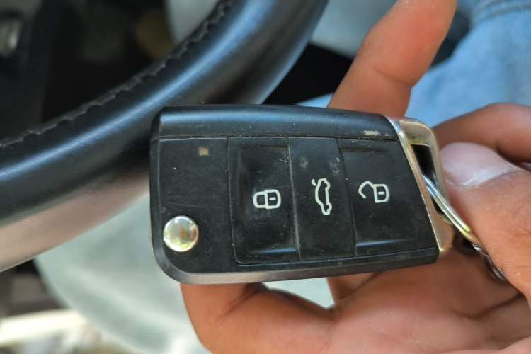 Used Volkswagen T-ROC 2021 280TSI DSG Two-Wheel Drive Elite Connect Edition Vehicle Key