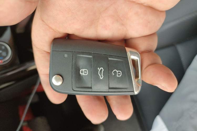 Used Volkswagen T-ROC 2021 280TSI DSG Two-Wheel Drive Comfort Connect Edition Vehicle Key